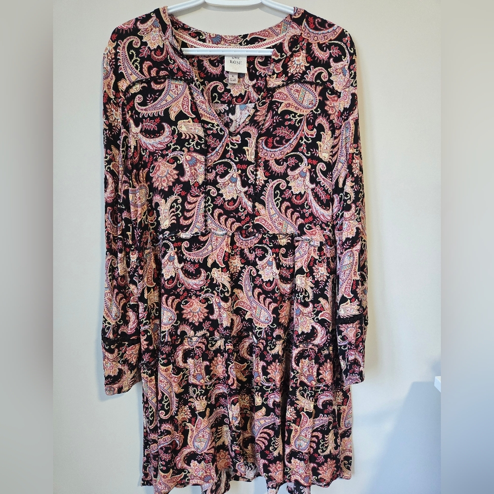 Knox Rose Paisley Long Sleeve Tiered Dress in Black and Pink